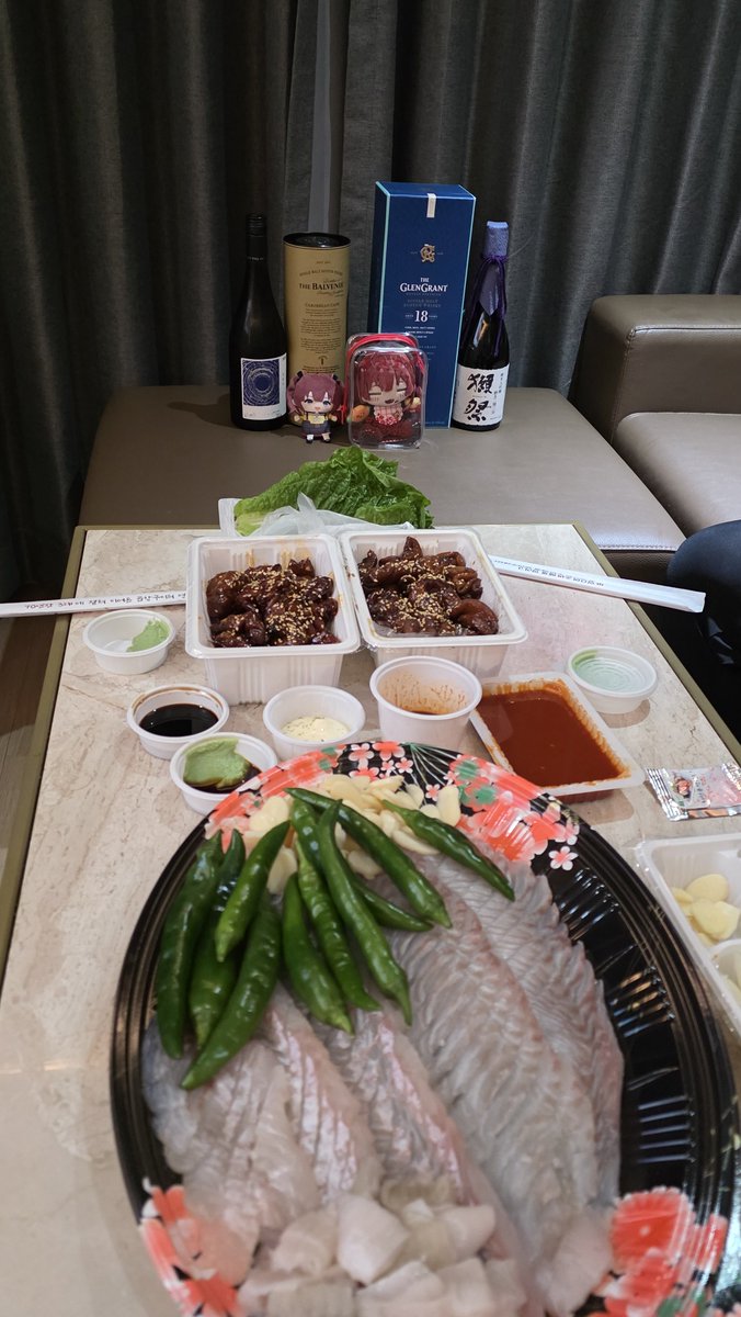 walolarcade's tweet photo. 목포에 놀러왔습니다 광어회랑 곱창 좋아요 칵테일도 좋아요
#PROHA https://t.co/KlTeSvkHVb