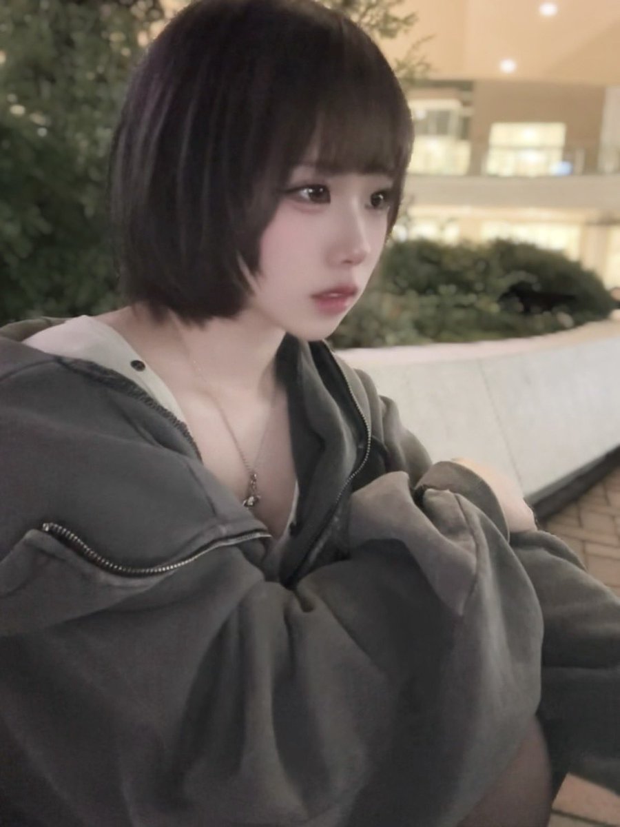 denpaplanet's tweet photo. 🪐本日のキャスト🪐

8月29日

りん@_himerin08 18-23
ひめこ@h1mev 19-22
そると@soru2ya 19-0
ななし19-0
あい21-
ゆん@yundayo_x_x 23-5

ご来店お待ちしてます🎶

#ミナミ　#コンカフェ https://t.co/flHaTrXnrt