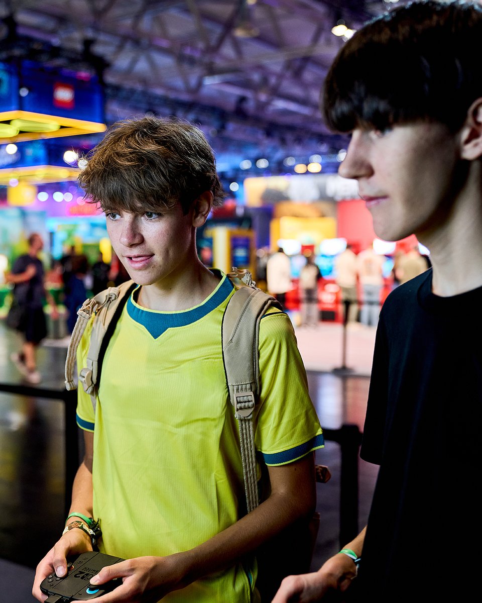 NintendoDE's tweet photo. Euer nächstes Match wartet schon bei uns auf der @gamescom.
Zeigt euer Können in EA SPORTS #FC27 und probiert das Spiel noch vor dem Release auf #NintendoSwitch2. #NintendoGC26 https://t.co/LZGJjloCbl