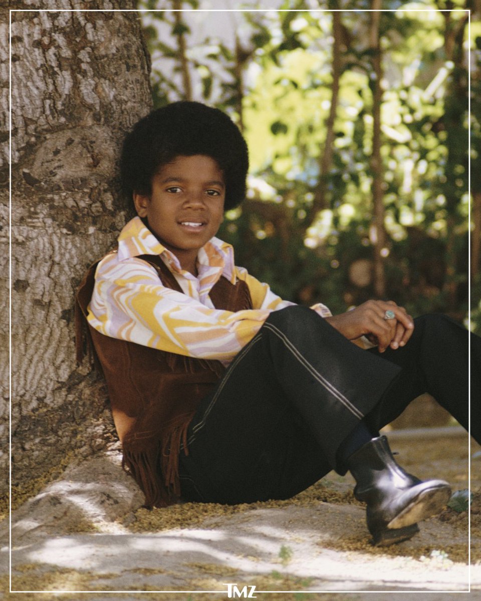 TMZ's tweet photo. Happy heavenly birthday to the King of Pop, Michael Jackson. 👑 https://t.co/dIvRMA9sQZ