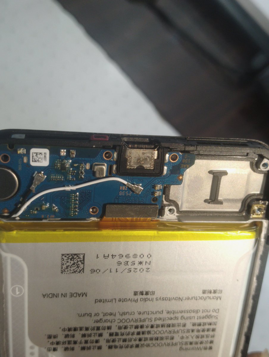 AgencyAzadari's tweet photo. @realmeglobal @realmeIndia @realmecareIN @realmetechlife 

No liquid has entered the phone, yet the service center staff are claiming that it has. I have emailed Realme and even lodged a complaint with customer care, but nothing has happened so far; this is how custm. Hurassment https://t.co/4rHvYdCE7b