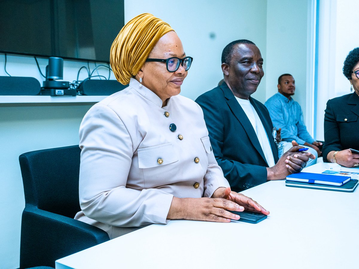 amce_africa's tweet photo. It was a pleasure hosting the team from DIFF Medical Centre for a tour of our facility and an engaging session with our team.
 #AMCE
#DIFFMedicalCentre
#PatientCentredCare
#OneYearOfImpact
#OneYearAnniversary
￼￼￼￼￼￼￼￼￼￼ https://t.co/SqPbx9lU0m