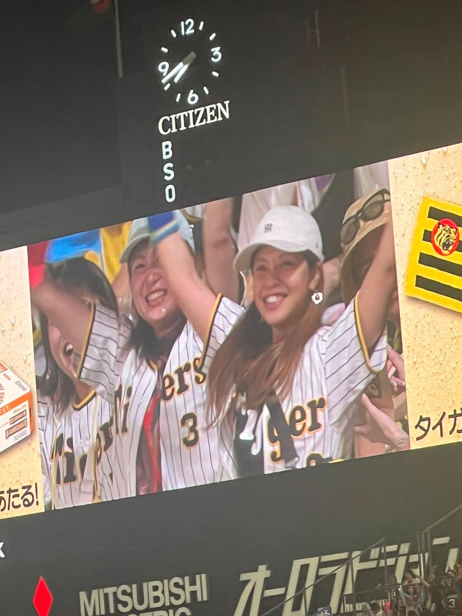 haruchan321's tweet photo. 夏の思い出笑
ビール貰えんくて萎え笑
映ってたねー、めっちゃノリノリやーん
ってありがとう😂お恥ずかしい😚 https://t.co/NtTwwBqvlG