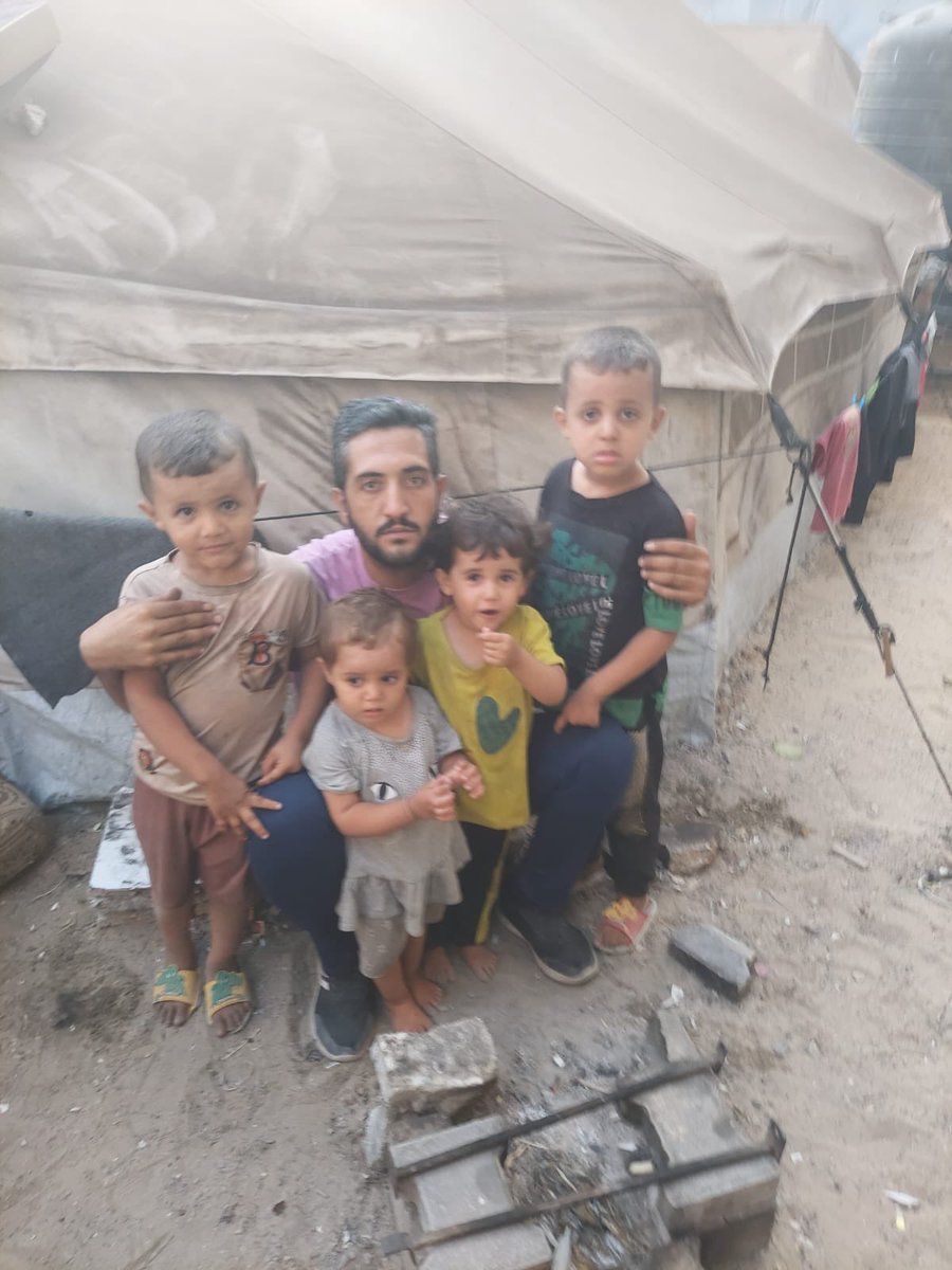 MohsenHamad0's tweet photo. 💔 WHY HAVE DONATIONS DECREASED SO SIGNIFICANTLY?
https://t.co/nPBiSIrsvN
The small donations I receive are no longer enough even to cover the needs of a father with one child, and I am a father of four young children who need food, medicine, and basic necessities every day. I have begun to feel exhausted and helpless in the face of my children’s needs, but I am still trying with all my strength to remain strong for them.
🙏 I sincerely hope that your kind hearts will not leave us alone during these difficult circumstances. Please help my children, even with a small amount, because every contribution can make a big difference in our lives.
My family is still struggling and standing firm, remaining on this land despite all the pain and suffering, holding on to hope and to our right to life and freedom.
🤍 Your donation or sharing this appeal could help ease the suffering of four young children. Please do not leave us alone. 🙏🇵🇸