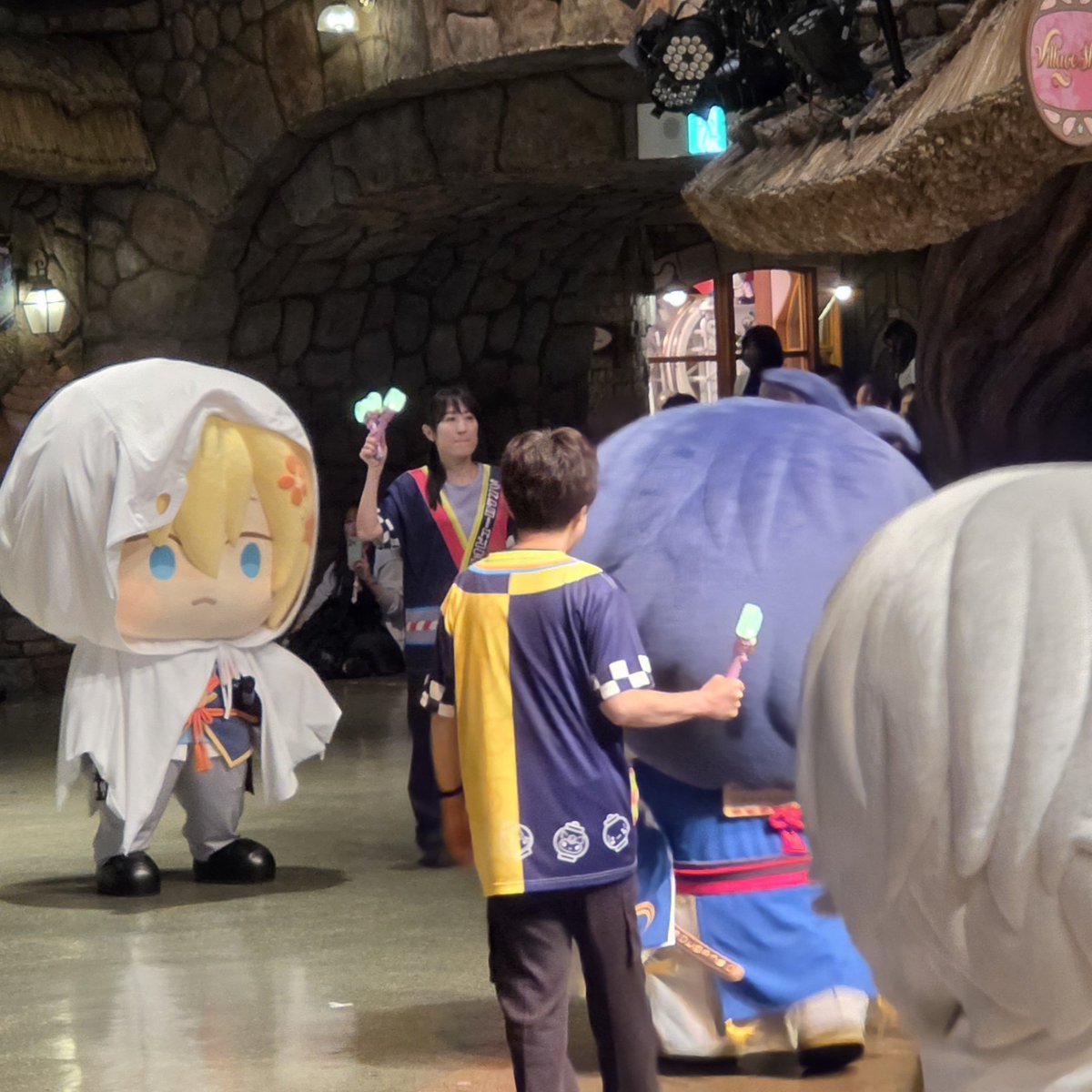 6FIANA8's tweet photo. わんぱくなやつら https://t.co/rIZTSCznZv