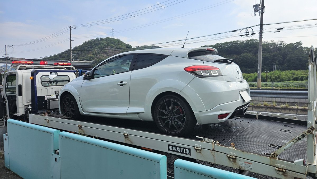 hakuryuu_A2's tweet photo. 家から300km離れた場所でトラブってレッカーほんましんどい🙄 https://t.co/y5KIxK2Mf6