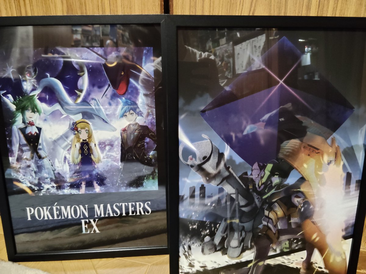 Zeluara's tweet photo. 自分　EVANGELION
息子　PokémonMaster
ポスターがカッコよすぎて、
一番くじより高いフレーム
（ニトリ　ポスターフレーム1,071円）

クリアフレームは高く、ニトリさんのフレームで少しでもカッコよく…

（お小遣い男の少しばかりの甲斐性）
#ヤシマ作戦
#EVANGELION
#PokémonMaster
#一番くじ https://t.co/sQGfJViRdF