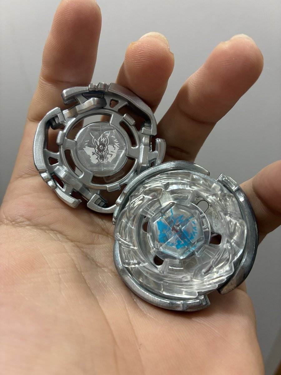 11moriken's tweet photo. プロトペガシスのパーツ弄った https://t.co/r3GorEwkog