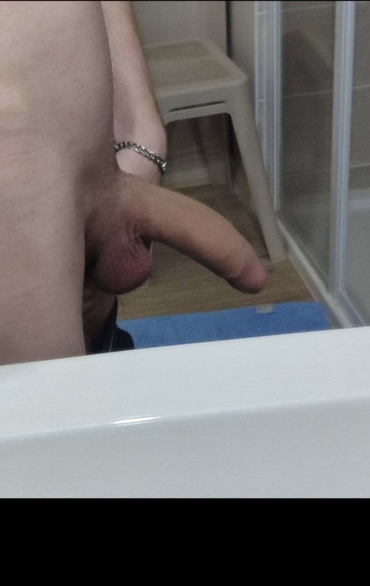 monardo57682's tweet photo. @PaulCuckParis viens en dm pour me montrer ta meuf si tu veux que ma grosse queue d’arabe baise et jouisse dans la chatte de ta meuf https://t.co/uRCd55zQcI