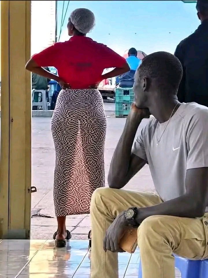 ElvisPaulan's tweet photo. Am at a certain Uni but most students are being used and wen you try to reachout to the Dean nothing is being done like yesterday he used me and some other two girls because we being threatened that if we dont do so hes going to fail us https://t.co/D72oLEkQxM for the full story https://t.co/zqTVu28f4C