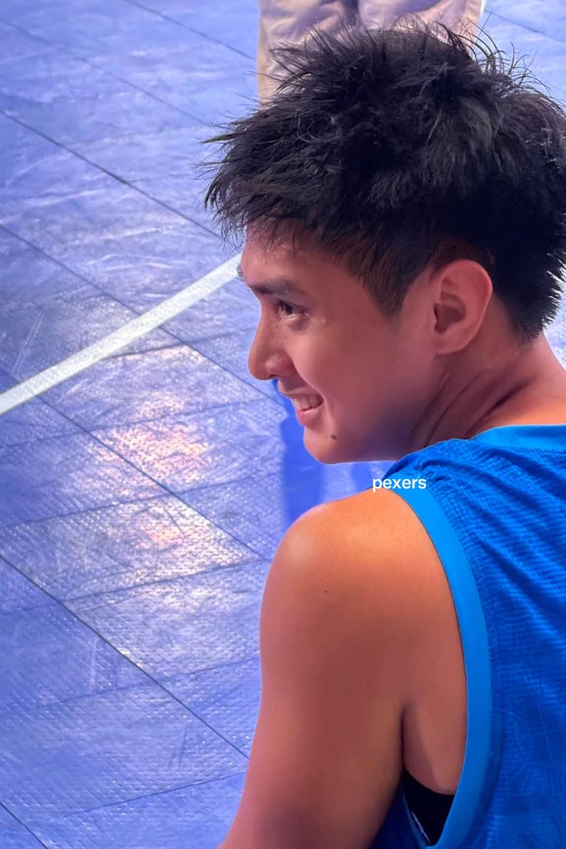 jenaaasthetic's tweet photo. bigyan kita towel pang-punas sa pawis ^^

OWN THE COURT JMIBARRA
#JmIbarra https://t.co/AUKcyVvE7u