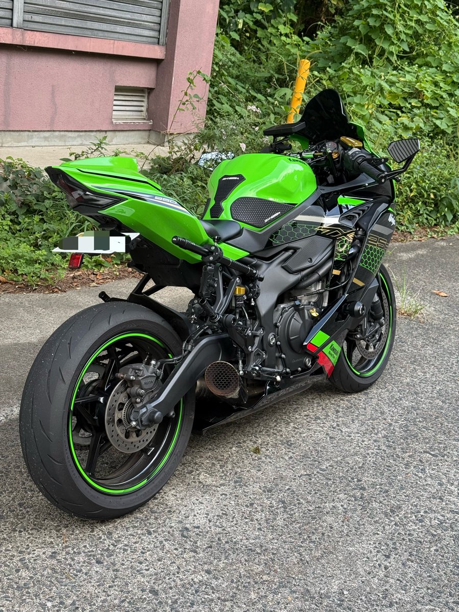 taichi20024's tweet photo. 初期KRTカスタム😎ぱっと見、純正仕様！
 #zx25r #Ninja #kawasaki https://t.co/7qZMG1HzZN