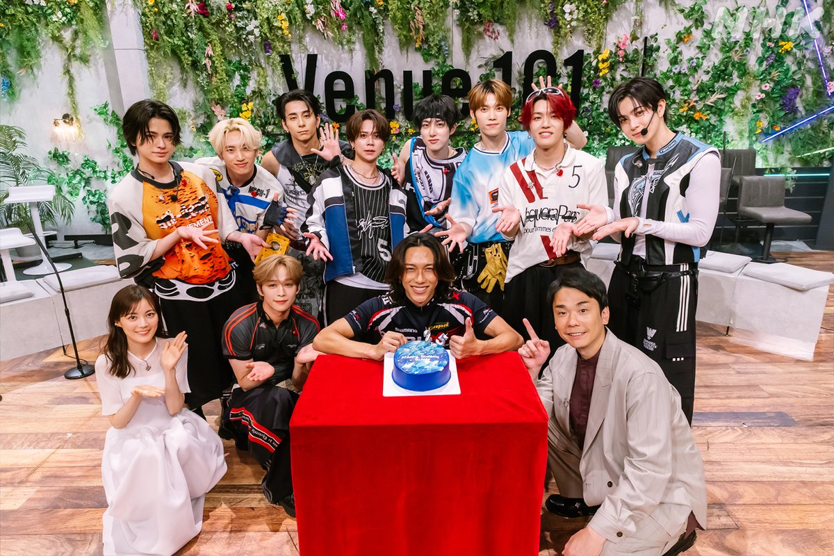 nhk_venue101's tweet photo. 💚#Venue101 見逃し配信中💚

生放送翌日の8月30日は
#INI #池﨑理人 さんのお誕生日🎂
生放送後にお祝いしました🎈

MC #生田絵梨花 #濱家隆一

放送はNHK ONEで見逃し配信中🏍️
INIのパフォーマンス、何度でもご覧ください👇
https://t.co/8aE5pUbZFz

#INI_YKWTD https://t.co/Icjonj0Qaq