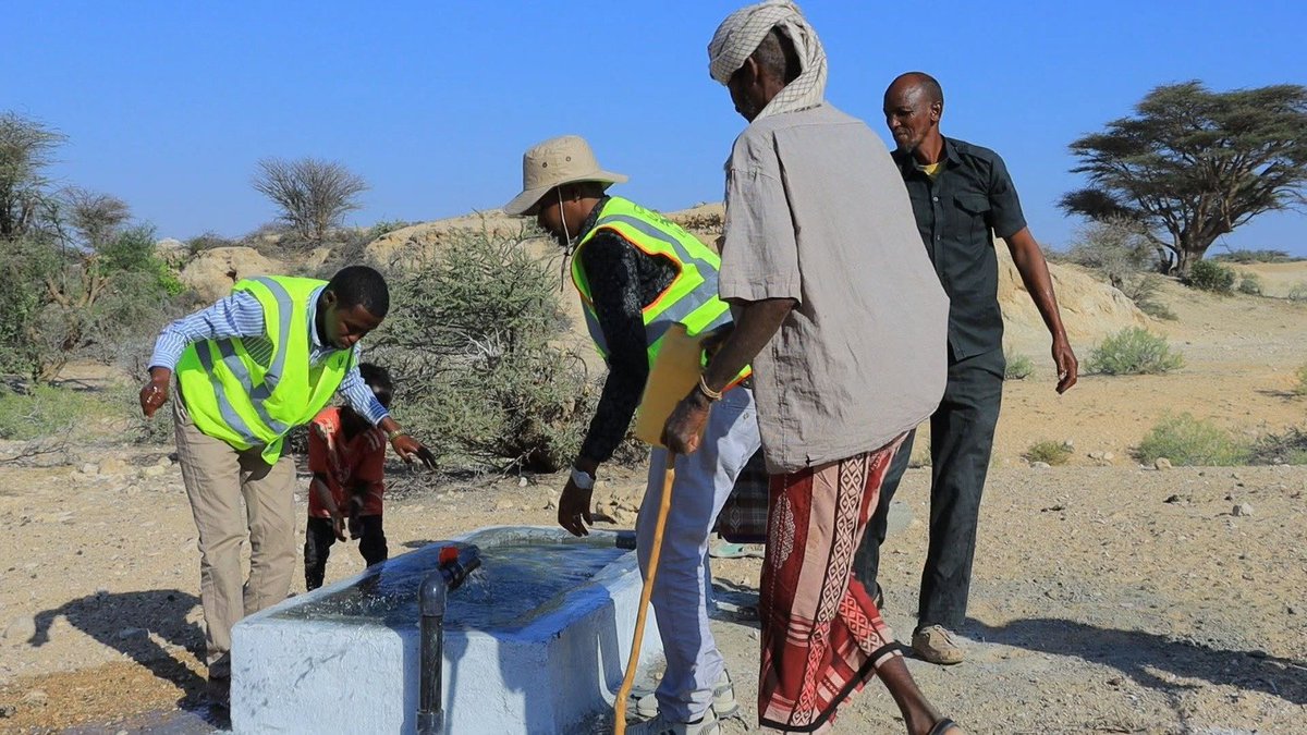 center_hadaf's tweet photo. In partnership with Alnasr UK, HADAF has successfully drilled 4 solar-powered artesian boreholes. ☀️💧This project directly serves pastoralist &amp; farming communities by:Mitigating severe drought impacts.Fighting climate change challenges.Enabling community stability.#Sanaag https://t.co/rHXKj0OYeZ