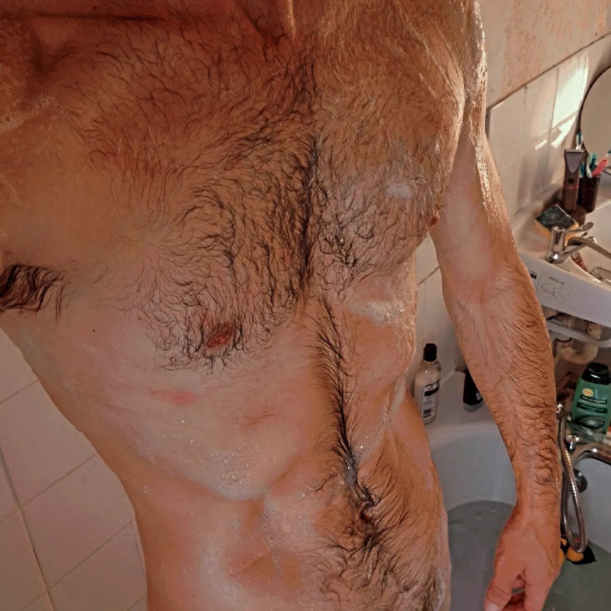 cumtrainwithme's tweet photo. Just add water… apparently I’m the trouble. 🫧😏
#soapy #bathtimevibes #bodyconfidence #sensualvibes #hotguy https://t.co/ZLb1bRBOjB