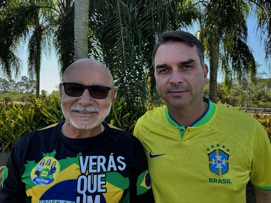 VisaoDesconexa1's tweet photo. @roxmo Rachadinha...?!?!? Alguem chamou?! https://t.co/cz2rD0qcNi