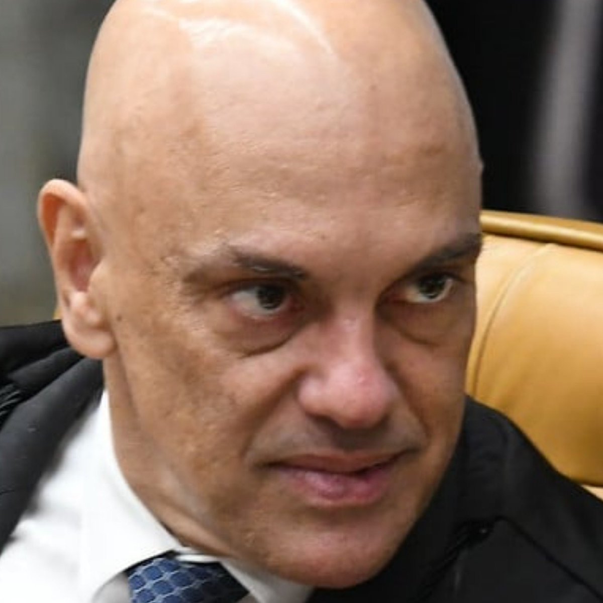 reportersalles's tweet photo. Moraes manda PF prender diarista condenada a 14 anos de prisão pelo 8 de janeiro

A ordem de prisão sigilosa foi expedida pelo gabinete de Moraes à Polícia Federal (PF) na última quinta-feira (27).

A manifestante Silvia de Amorim Jesus, de 46 anos, foi acusada e condenada por crimes como “associação criminosa armada” mesmo sem portar qualquer tipo de arma.