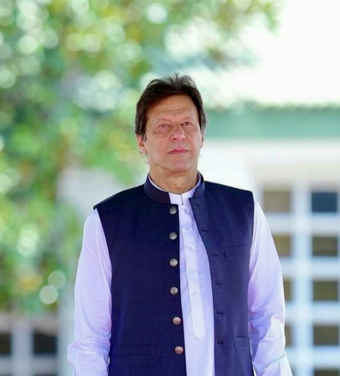 PTIofficial's tweet photo. 𝐎𝐧𝐞 𝐍𝐚𝐭𝐢𝐨𝐧
𝐎𝐧𝐞 𝐋𝐞𝐚𝐝𝐞𝐫
𝐎𝐧𝐞 𝐃𝐞𝐦𝐚𝐧𝐝
#FreeImranKhan !!! https://t.co/n3V45raDu2