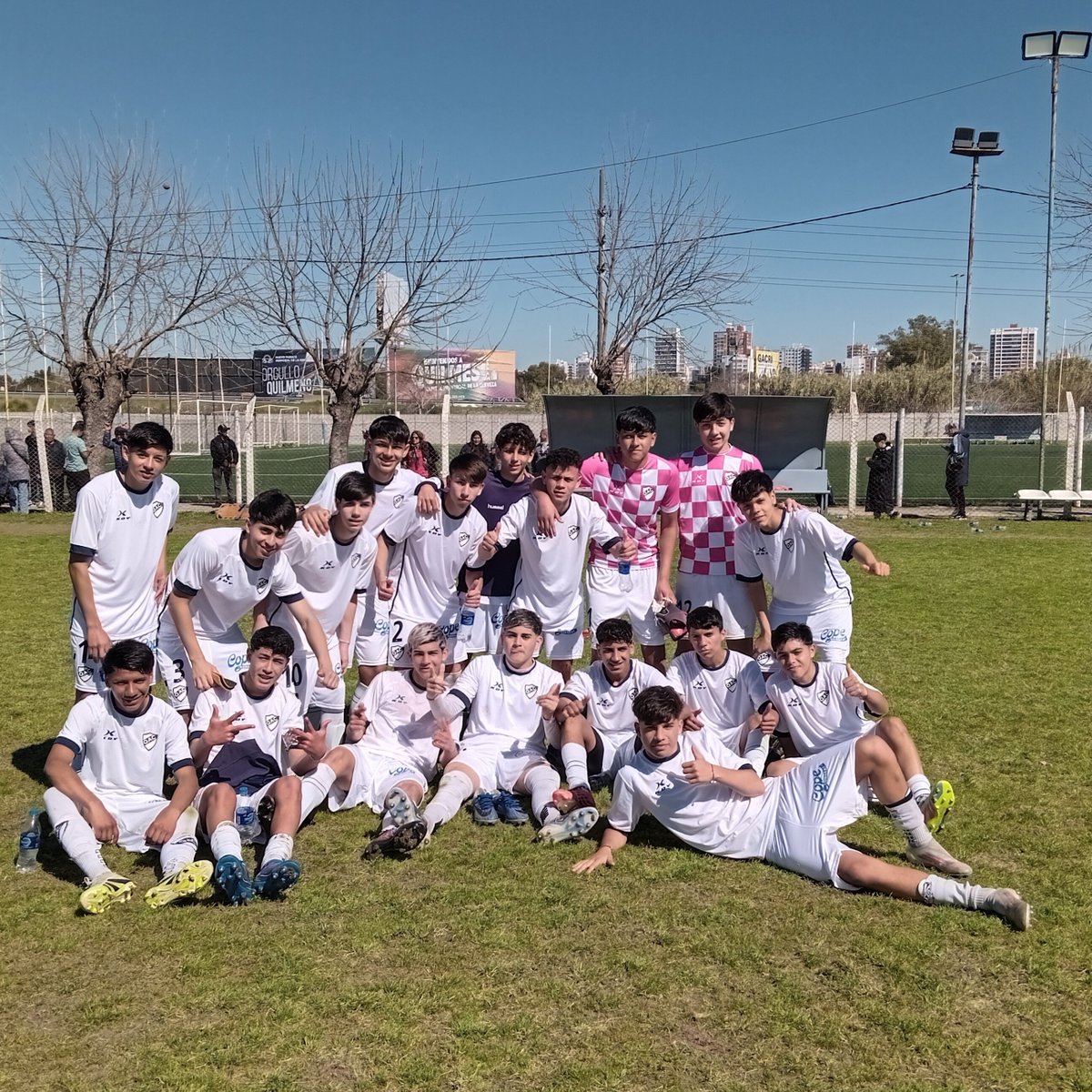 FlacoFiorentino's tweet photo. #JuvenilesLPF ➡️ Octava: #Quilmes 2 (Thiago Martínez y Diego Galván)-Estudiantes RC 0.
#PredioQAC/#JuvenilesQAC/#Fecha23 https://t.co/J2JjsDjrCZ