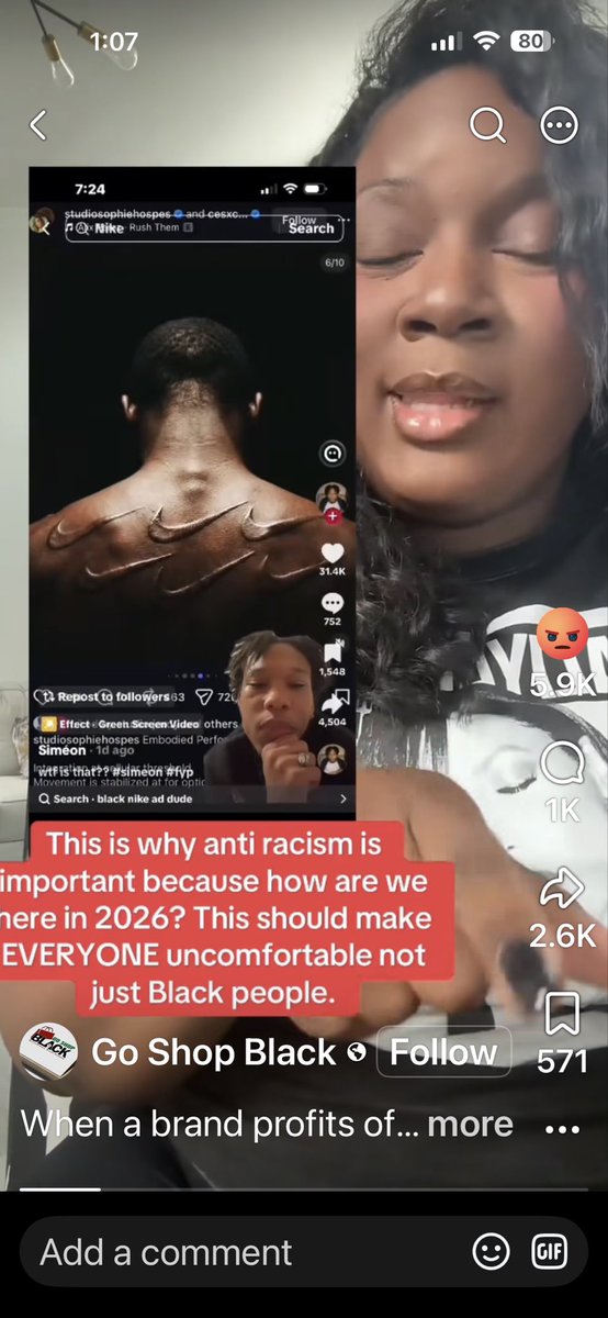 Suraxx's tweet photo. oh dear @Nike wtaf is wrong with you?!? uhm… https://t.co/Q7RzKvzhVA