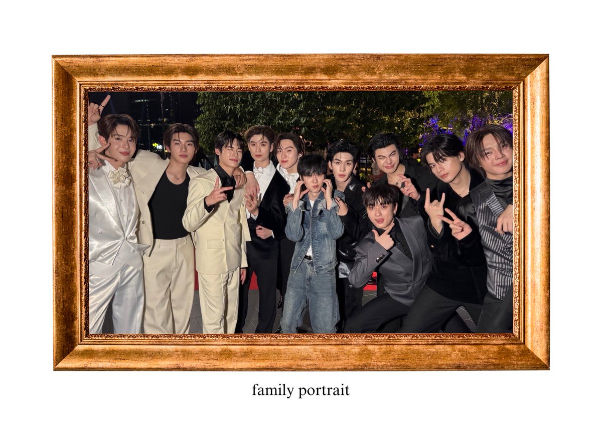 ttpbykim's tweet photo. guys i had to.. 

MR FANBOY CHAPTER 1
#MrFanboyEP1 https://t.co/VT0P9LLKRW