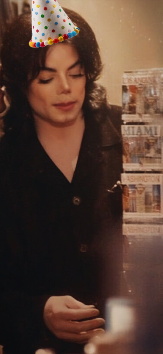 Lustful_Butler's tweet photo. Happy birthday to our dear Michael! Thanks to you i have learned to spread love and kindness in your name and to be a better person everyday! You will be always in our hearts my lovely applehead, love you forever ❤️ https://t.co/eFSLRim6Zi