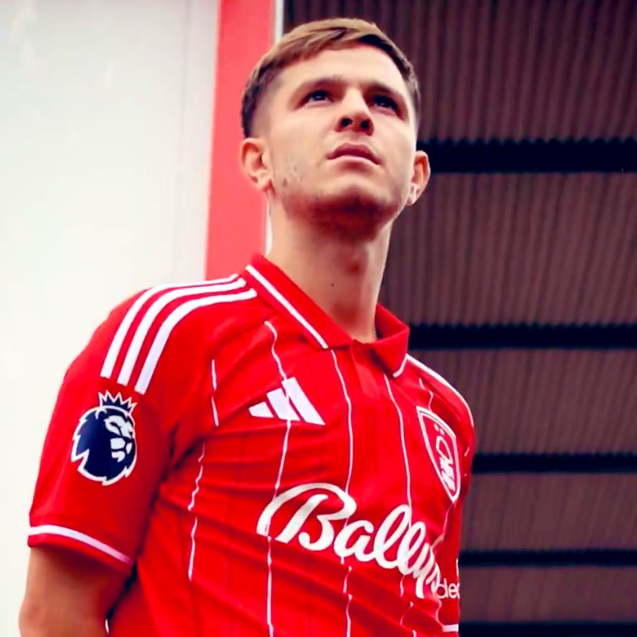 scouted247's tweet photo. What a performance at Anfield for James McAtee. 🔝👏 https://t.co/zuYNDNMi8o