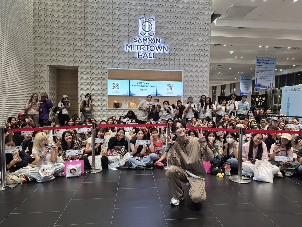 taddybearclub's tweet photo. Slogan for taddy 🤍🎂🧸

ขอบคุณเอลิสทุกๆคนนะคะ 

#TaddyTrack23
#TheSoundOfTaddy23
#HappyTaddy23year
#TadATLAS #ATLAS_th
#TadThapana @TadThapana https://t.co/SouHQo18Gd