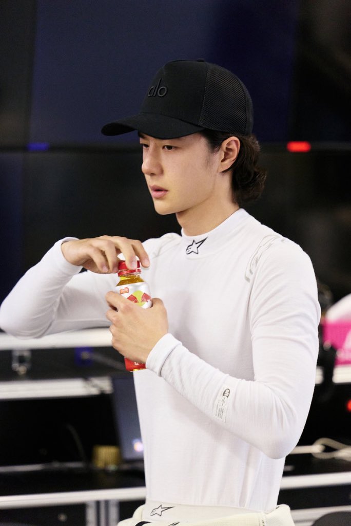 Nanpaphat11's tweet photo. กรี๊ดดดดดดดพี่แปดห้าวันนี้ ㅠㅠㅠㅠㅠㅠㅠㅠㅠㅠㅠㅠㅠㅠㅠㅠㅠㅠㅠㅠㅠㅠㅠㅠ
#WangYibo
#YIBO85
 #85RACING https://t.co/2xPcrKwsQa