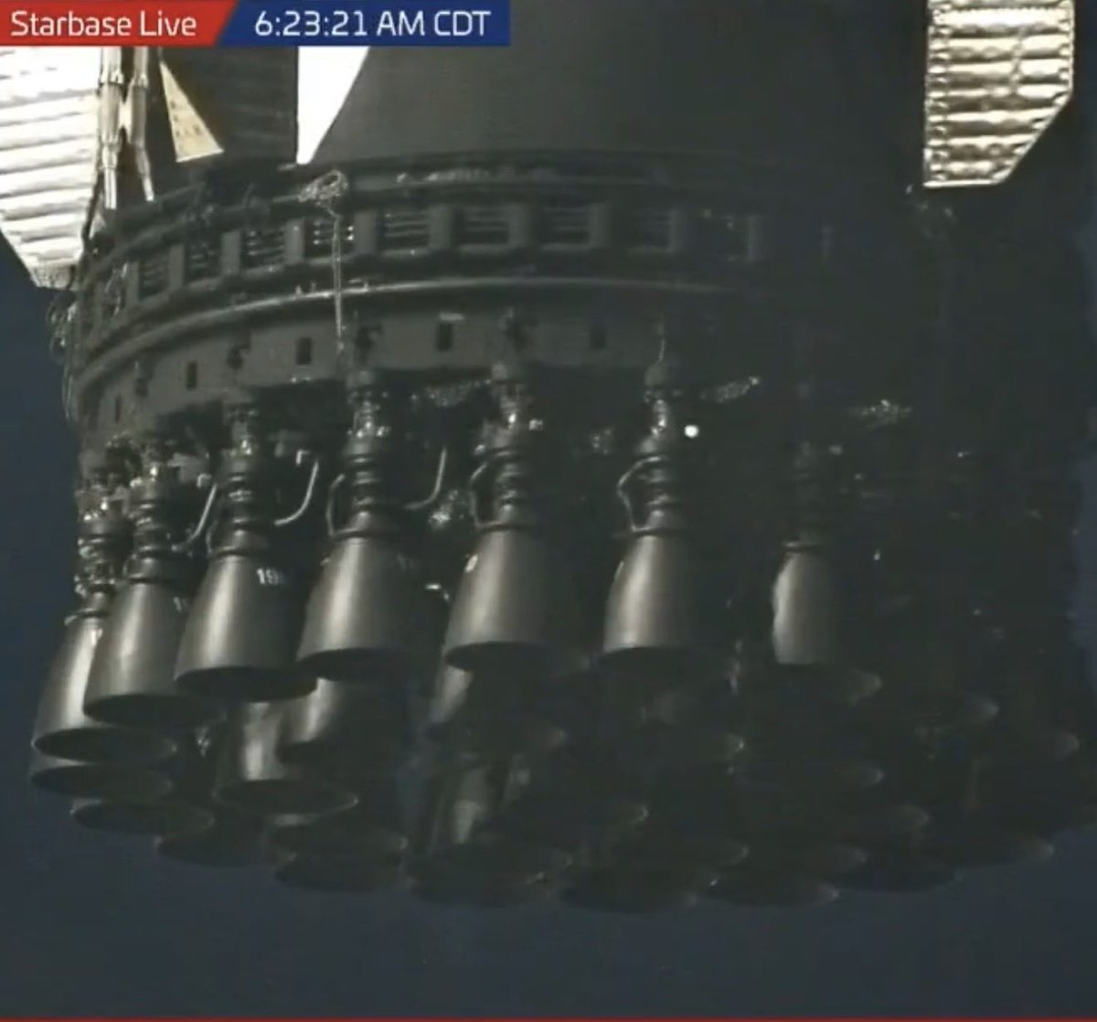 XFreeze's tweet photo. Super Heavy’s Raptor 3 engine section looks like something built for another planet

Every time you see 33 Raptors together, the scale of Starship hits again https://t.co/FAQPXDis1n