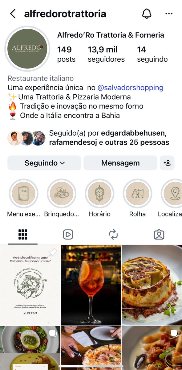 Brenda_viannaf's tweet photo. #BrendaNewsInforma 🍕

A Forneria Alfredo’Ro, que fica localizada no Caminho das Árvores, em Salvador, foi considerada a 2ª melhor pizzaria do Brasil, ficando atrás de uma paulistana. 

Para chegar no TOP 3 do ranking elaborado pela Best Pizza World, foi preciso observar diferentes aspectos, como qualidade dos produtos, ambiente, consistência, entre outros. 

A massa é preparada com farinha italiana 00 e passa por 48 horas de fermentação natural, característica que resulta em uma textura mais leve.
