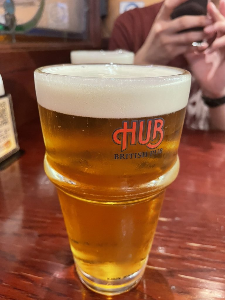 Krthju's tweet photo. フレンドと色々見てお酒飲んだﾖ👽 https://t.co/BAffBoo8ON