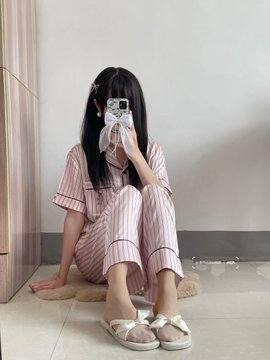 AlanBentle31031's tweet photo. 刚拍的福照有人看嘛 ？

      今天当一次女菩萨！！

      是粉哒！！看完不许瞎说🫣 https://t.co/pjdprra4L9
