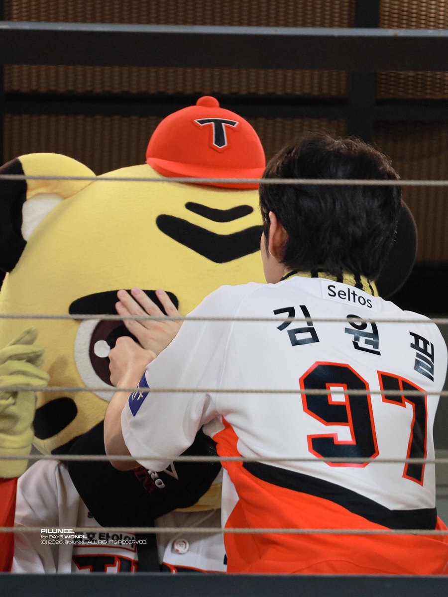 cutierckstr's tweet photo. 뭐야?호걸이너뭐야내인생뺏어가서당연하다는듯이살지마 https://t.co/3I7iKzUQEb