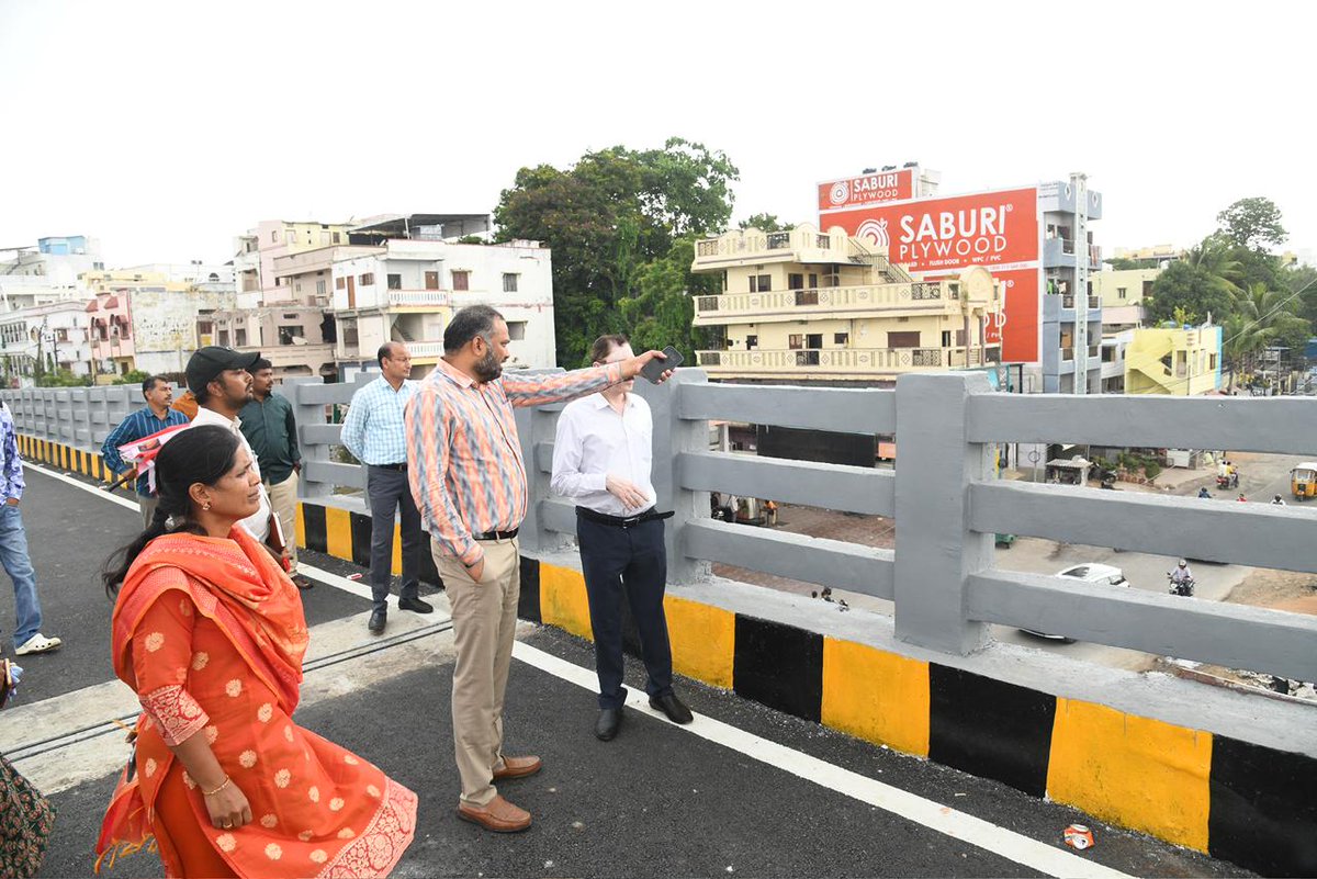 CommissionrGHMC's tweet photo. 🌉 Commissioner, GHMC Inspects Musi River Bridge at Moosarambagh Ahead of Inauguration

Commissioner, GHMC, Sri R.V Karnan inspected the newly constructed bridge across the Musi River at Moosarambagh, ahead of its scheduled inauguration. Constructed at an estimated cost of ₹52.00 crore, the bridge is aimed at strengthening traffic connectivity and providing improved transportation facilities to citizens.

The bridge is 400 metres long and 14.5 metres wide, facilitating smooth and efficient vehicular movement across the Musi River. 3.5-metre-wide footpaths have also been provided to ensure safe and convenient pedestrian movement.

During the inspection, the Commissioner reviewed the bridge, approaches and allied infrastructure, along with arrangements required for opening the facility to traffic. Officials were instructed to ensure completion of all pending works, including road approaches, safety measures, lighting, pedestrian facilities and other finishing works, to the required standards before inauguration.

The new bridge is expected to significantly improve connectivity between Amberpet and Moosarambagh, reduce travel time and ease congestion on existing routes. The Commissioner directed the concerned officials to ensure proper coordination and complete all pending works on priority so that the bridge can be made available to the public smoothly and safely.

#GHMC #MusiRiverBridge #Moosarambagh #Hyderabad #UrbanInfrastructure

@TelanganaCMO @TelanganaCS
@IPRTelangana @GHMCOnline @jayesh_ranjan