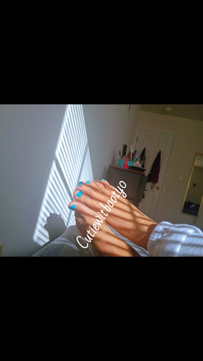 Cutiewitbooty0's tweet photo. A little Saturday tease for my favorite people 🦶✨

If you like what you see, you’ll definitely want to see what’s waiting behind the curtain. 😈

Full spicy content → link in bio 🔥

#Feet #Tease #SpicyContent #Creators https://t.co/9S9AeDVPOr