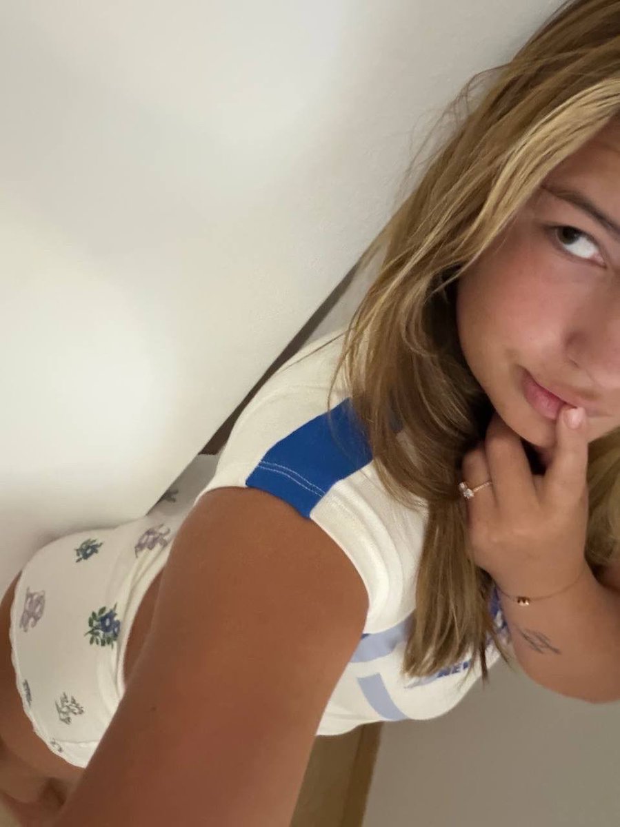 MariaBorgcu's tweet photo. Saker jag inte kan lägga upp här… de ligger bakom länken i bion 👀 https://t.co/kzbLwbOJAb