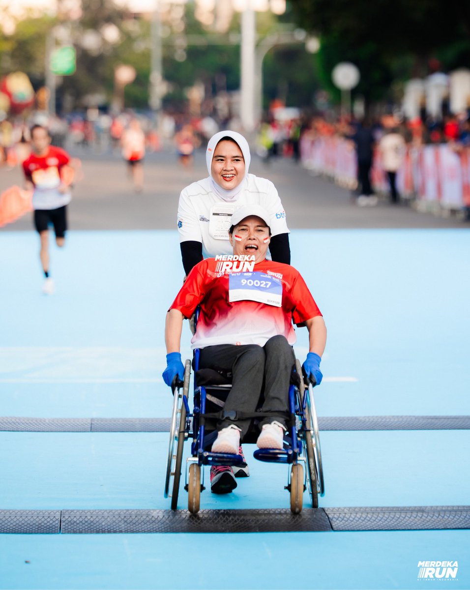 KEMENPORA_RI's tweet photo. Tag teman yang jadi partner lari kamu hari ini dan share momen finish-mu!
#MerdekaRun2026
#HUT81RI
#Kemenpora
#KitaIndonesia
#IndonesiaBerdaulatAdildanMakmur https://t.co/haVUn5EF5v