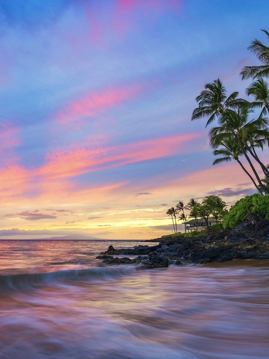 TSwiftHQ13's tweet photo. ‼️| Young people prefer a Taylor Swift concert rather than a trip to Hawaii, according to a new survey by Travel Index Worldwide. https://t.co/iMJztnZRQc