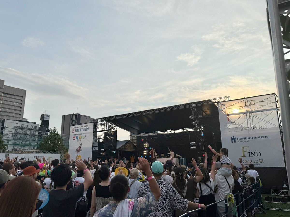 SEAMOjyukucho's tweet photo. 「おおきに祭2026 おおきに音楽祭」来てくれた皆さん、本当におおきに！いやあ熱かったね🔥しかも蒸し暑くてライブ中意識が飛びそうでしたが😂お客さんが最高だったので何とかなりました😆ベリーグッドマンやTHE FRANK VOX、Microくんの復活LIVEなど、愛に溢れた素敵なイベントでした✨️これがなんと無料！スタッフの皆さんもお疲れ様でした🙇