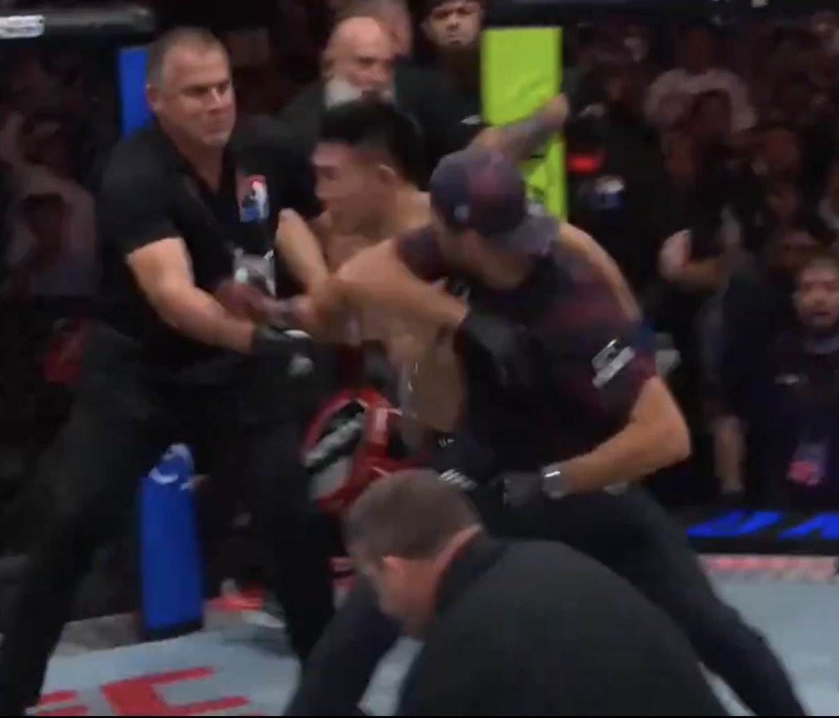 BonifazMma's tweet photo. Who caught this spinning back elbow attempt from Usman Nurmagomedov 🤣 #UFCShanghai https://t.co/ojQ2Pg7plS