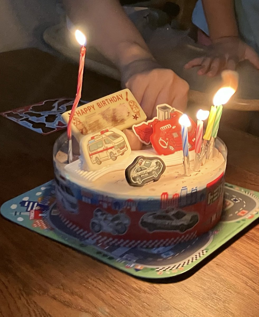 a_41330's tweet photo. 甥っ子のお誕生日会( ⸝⸝ ᴖ.ᴖ ⸝⸝ )♩
4歳おめでとう♡大きくなぁれ𖤐⸝⸝⸝⋆
(一緒に長女もお祝いしてもろた🎂) https://t.co/cHUqOgp9zR