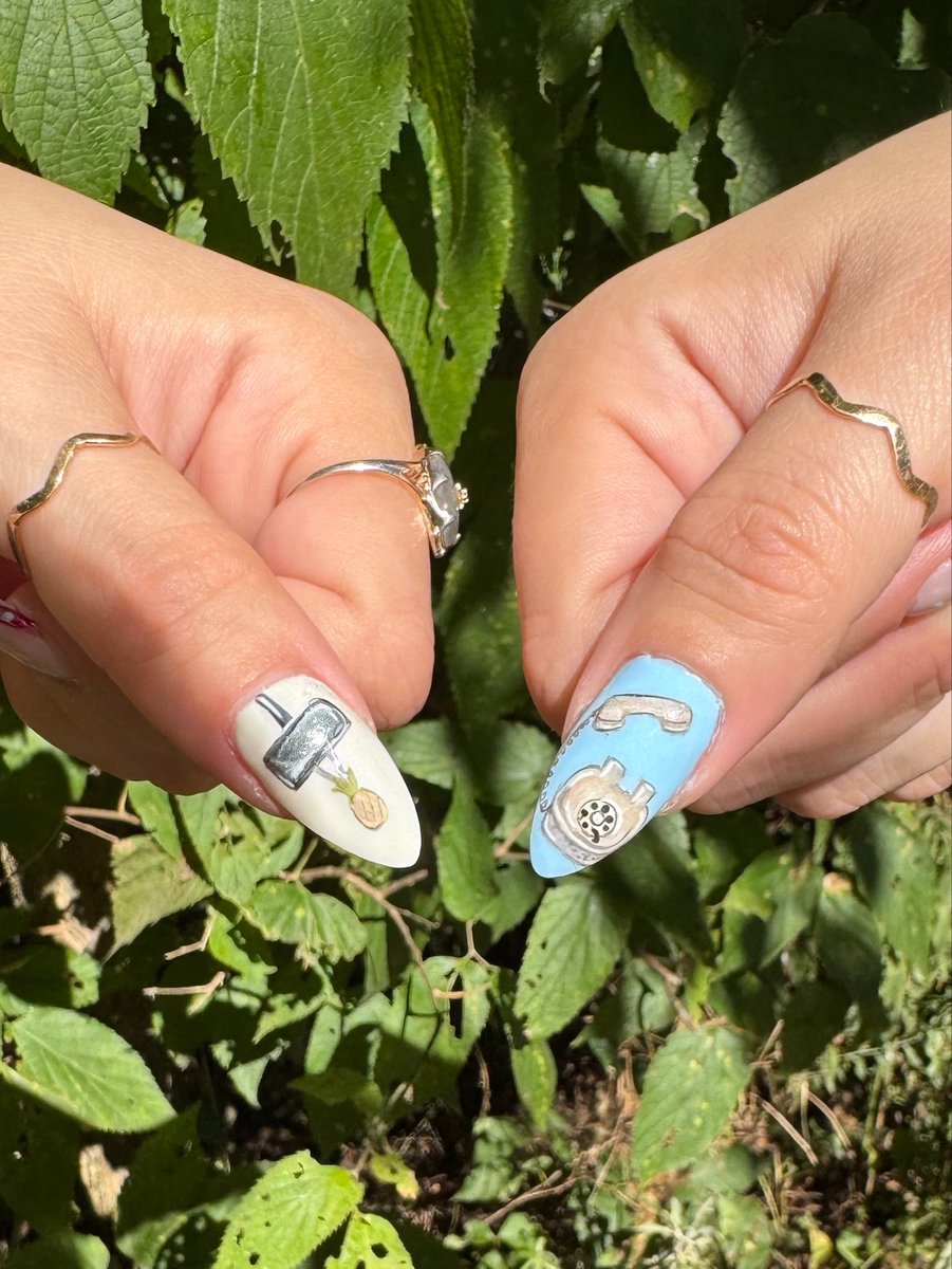 urdadsgenetics's tweet photo. 1 year since my fave nail set of all time 🐾🍷🩵 #1YearOfMansBestFriend https://t.co/74ZmFLZiG6