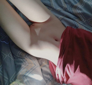 ANJell_Tricia_2's tweet photo. おへそは好きですか？

＃裏垢女子
＃自撮り界隈 https://t.co/T8vE7qnmSp
