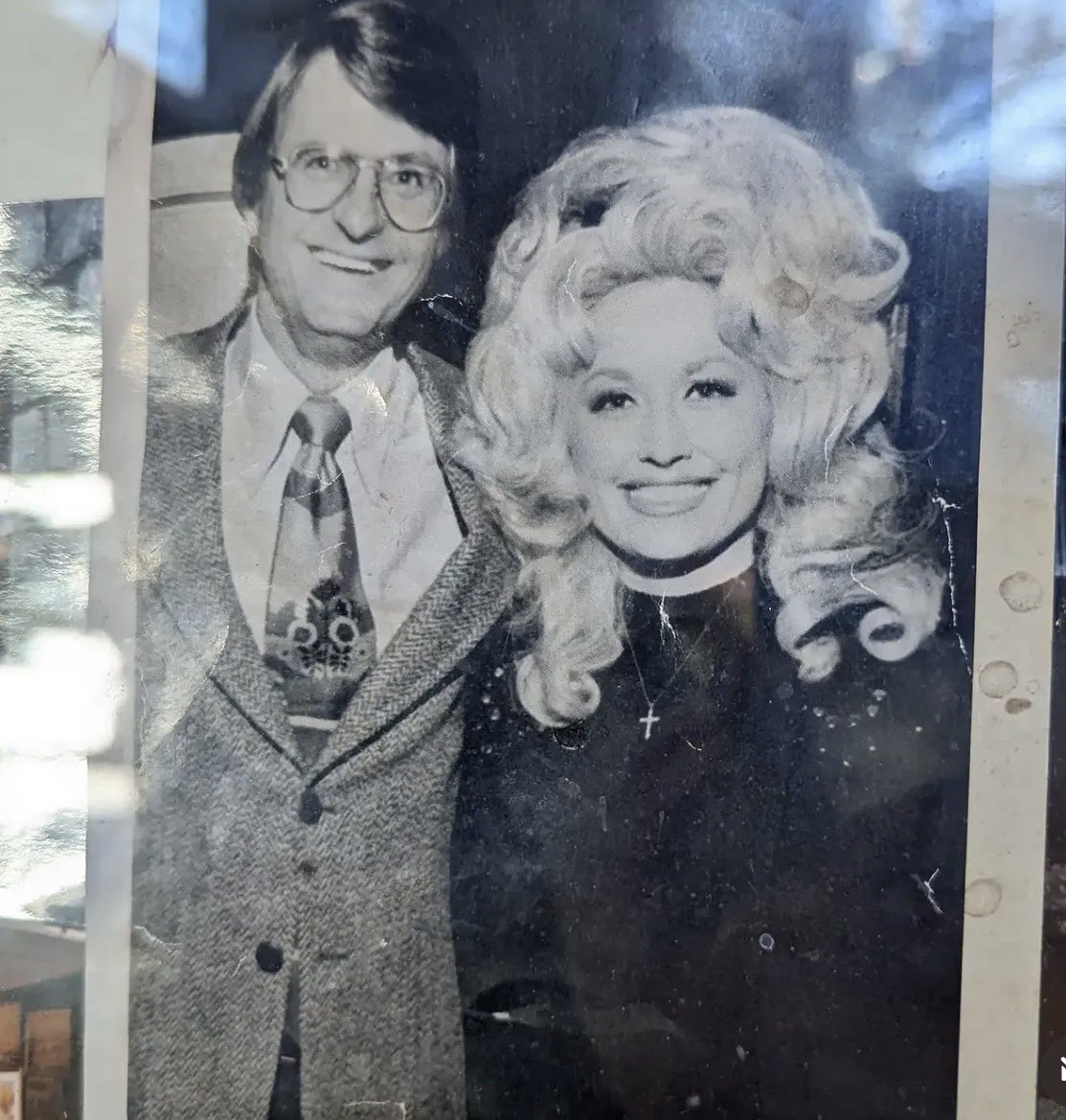bluestein's tweet photo. Zell Miller’s friendship with Dolly Parton stretched back decades, from campaign fundraisers to a Georgia literacy push that put “The Little Engine That Could” in the hands of tens of thousands of children. 1/ #gapol https://t.co/fqESIhxHkh