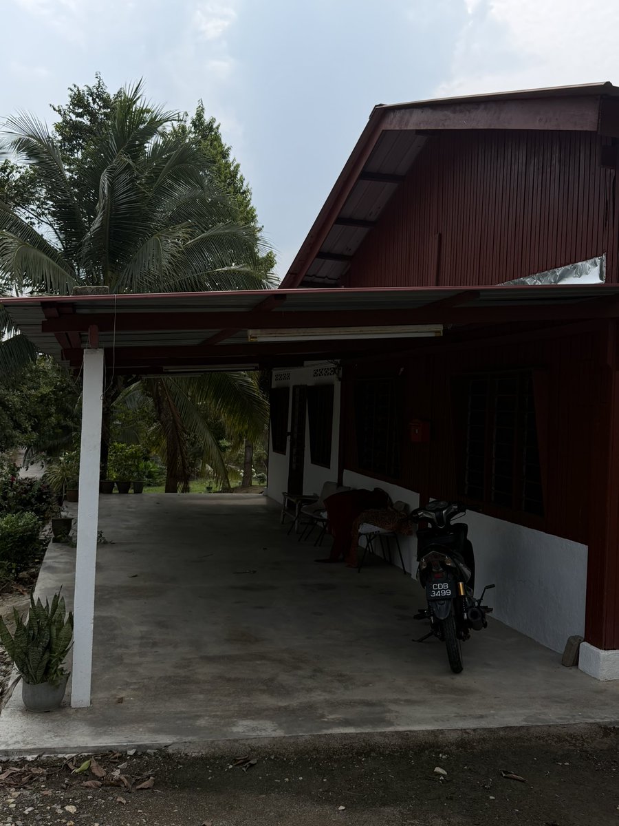 shms2i's tweet photo. KAMPUNG LIFE — MALAYSIA 🇲🇾 https://t.co/1KJDyPTW4h