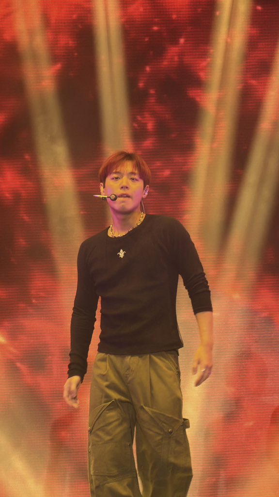 monet529's tweet photo. 그냥 올립니다 도저히 못참겠어요 https://t.co/jvlpciUyEA