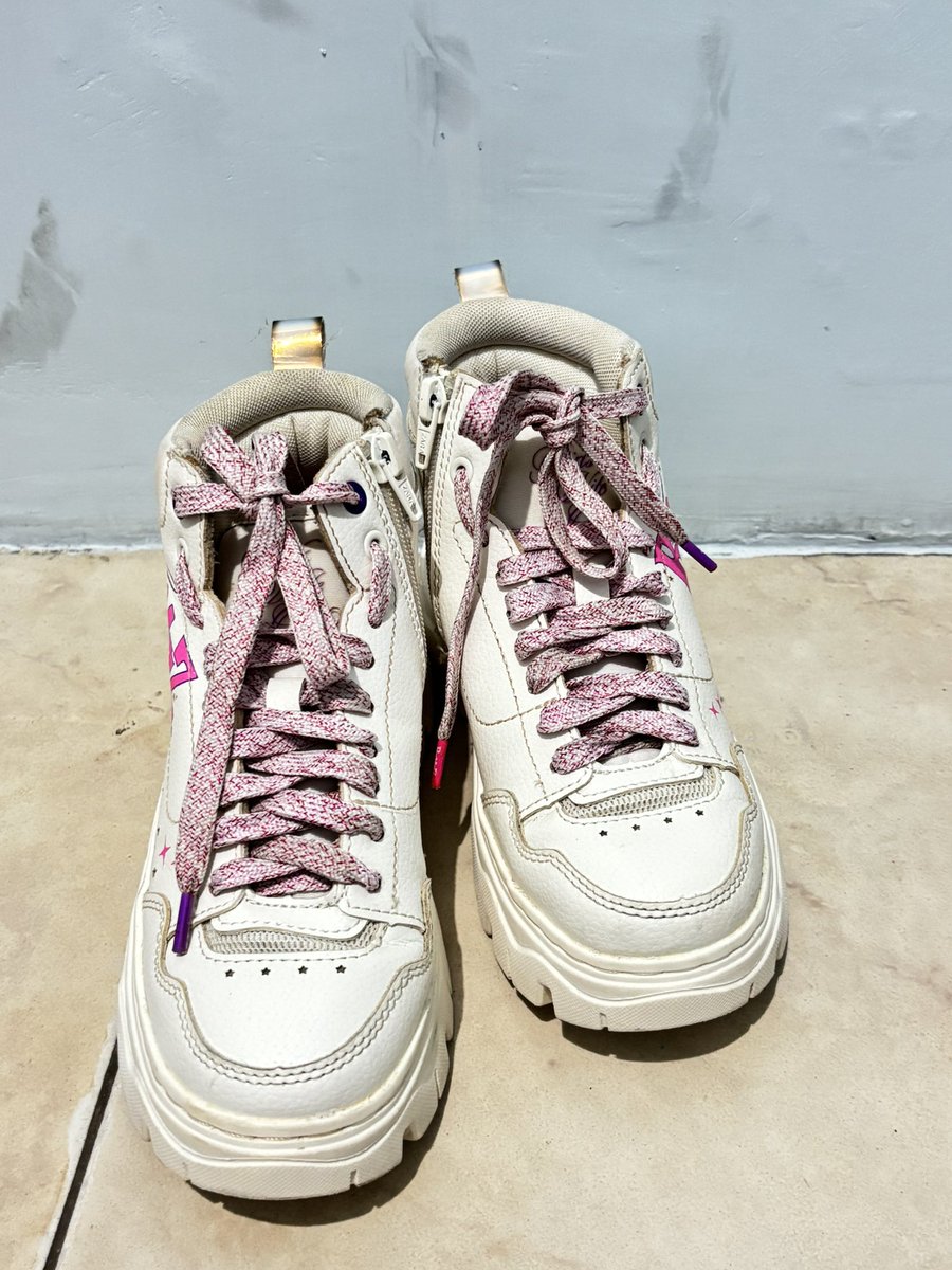 lateenightharry's tweet photo. Sepatu anak ZARA original 
bisa oren 🍊
💸500k NEGO 
SIZE : 34 
Boleh tanya-tanya dulu 🪽 https://t.co/u05gzGVlND