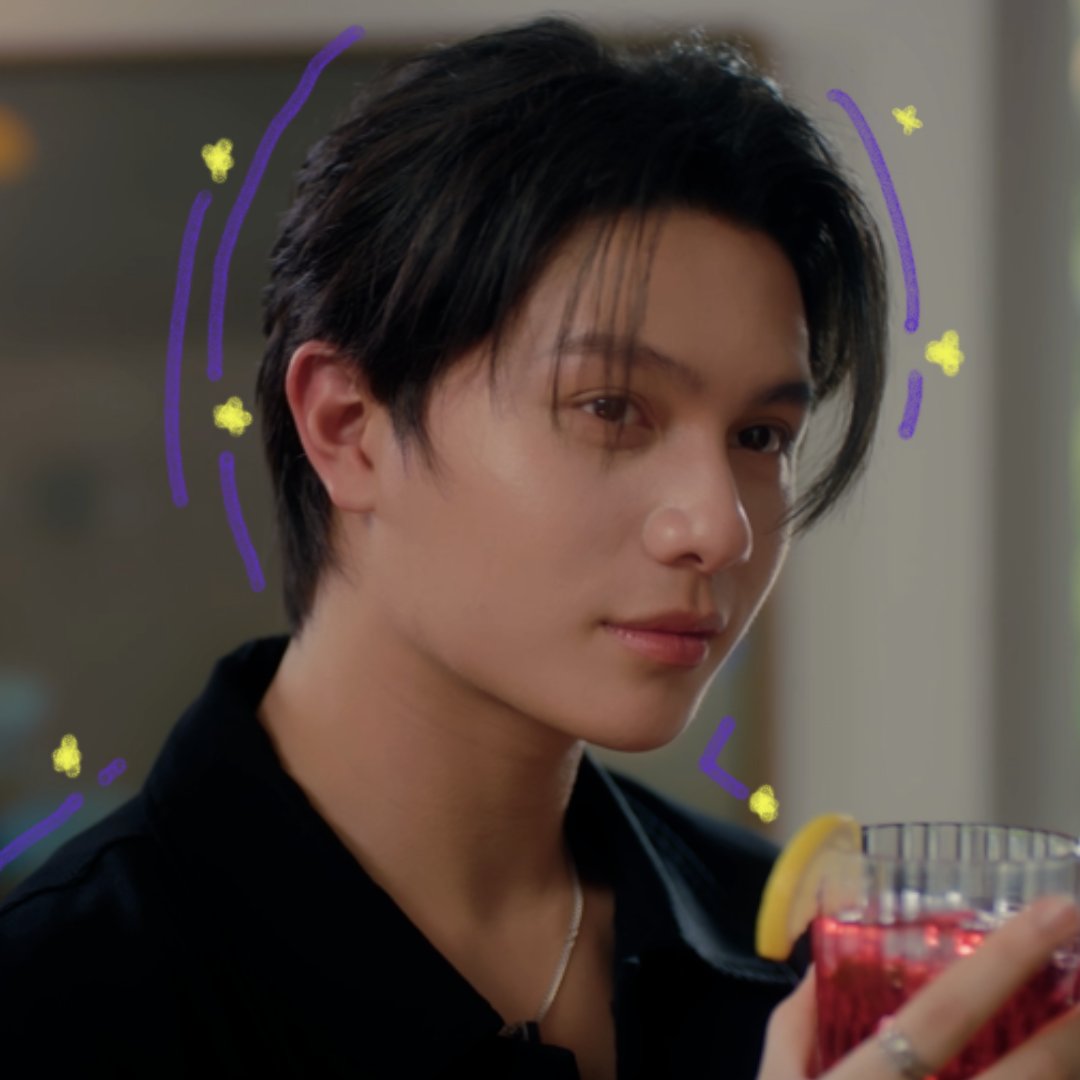 YouManiacSeries's tweet photo. นี่ก็บ้า หล่อเป็นบ้าเลยคับพี่ดีน!! เห็นแล้วอยากเดินไปชนแก้วชะมัด😏🥂 

#YouManiacSeriesEP1
@Williamjkp1 @EstRvp https://t.co/YdkWLoS9AM