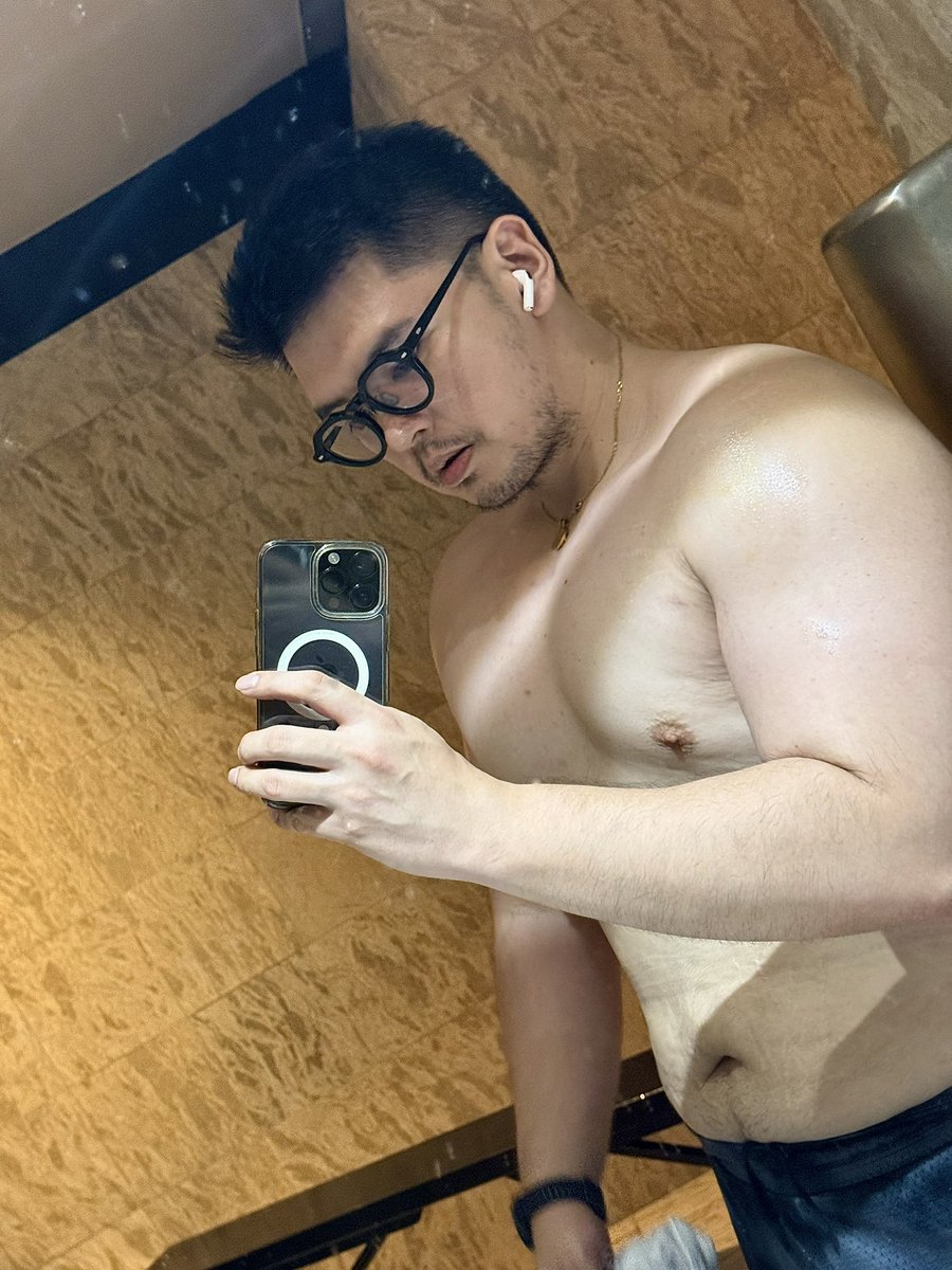 _kingdeyb's tweet photo. 👾 https://t.co/5sb58Nnys9